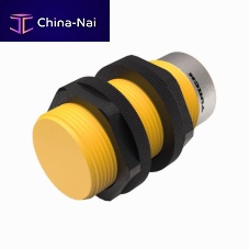 Capacitive proximity sensor BCE10-S30-VP6X-H1141cylindricalM12M30