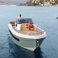 Outboard express cruiser NEXT 330 LXtwin-engineopen12-person max.