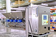 Liquids dispensing machine volumetricfor the food industryautomatic