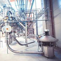 Dense phase pneumatic conveying system continuouscentralizedmedium-pressure
