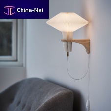 Traditional wall light THE MUSHROOM : 204indooropalescent glassoak