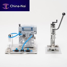 Vertical case packer CatCart® Packermanualfor chemicalsfor catalyzers