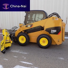 Rubber-tired skid steer loader QuattroPlow