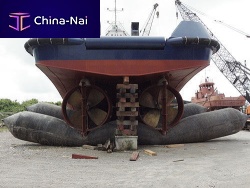 Harbors and terminal airbag for shipslaunchinglifting