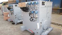 Automatic filling machine XYZcontainerlubricating oilfor oil