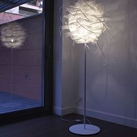 Floor-standing lamp STRUK Fmetalmeshpolyethylene