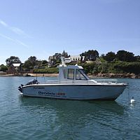 Outboard cabin cruiser DERVINIS 695 CABwith enclosed cockpitaluminum8-person max.