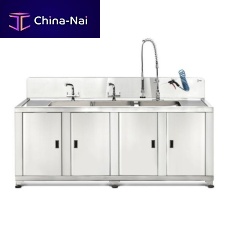 Rinsing cleaning station for medical instrumentswith sink