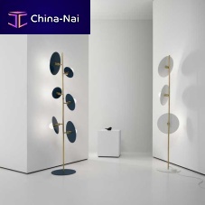 Floor-standing lamp 33GIRIbrasscontemporarycorded