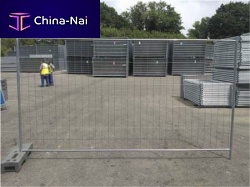 Fence with bars M 350for construction sitemetalmovable