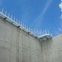 Aluminum walkway