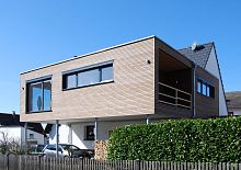 Prefab house contemporarywith terracewooden frame