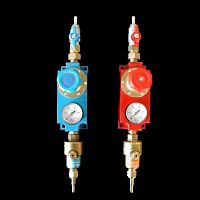 Gas regulator single-stagewith pressure gauge