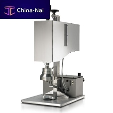 Overhead screw-capping machine SC50Tsemi-automaticmulti-containerfor the pharmaceutical industry