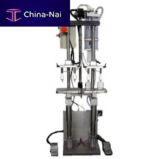 Semi-automatic filling machine foot-operatedbottlealcoholic beverage