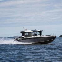 Outboard cabin cruiser PHANTOM Ctwin-enginehard-topwheelhouse