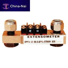 Strain gauge extensometer