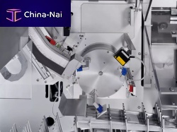 Bottle feeding system for production linesfor packaging machines
