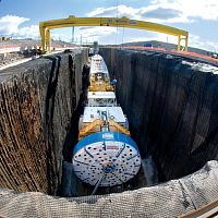 Tunnel boring machine