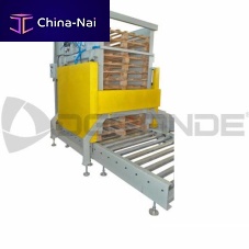 Automatic feeder verticalfor pallet