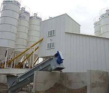 Water recycling unit for concrete