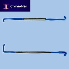 Eyelid retractor surgeryDesmarres
