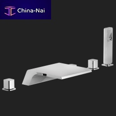 Chrome-plated brass bathtub spout LOOP: WEBK204/LPCRcountertop