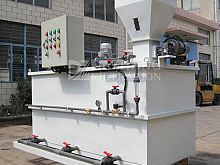 Disc feeder powderfor liquids