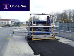 Road screeding machine