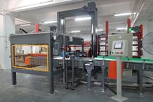 Bottle palletizer for cansbeveragetea