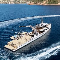Cruising mega-yacht YS 5303wheelhousevertical bow