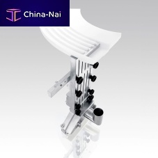 Vibrating feeding system packaging machine for the pharmaceutical industry