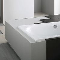 Rectangular bathtub surround not specified