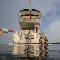 Swim platform liftingmarinefor yachts