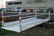 Aluminum footbridge 1 000 - 6 000 mm, 400 - 5 500 kg