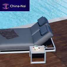 Contemporary side table NUBESHPLaluminum basesquare
