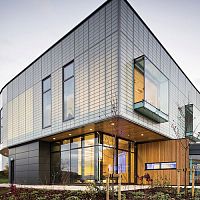 Panel curtain wall aluminum and glasswith integrated insulation
