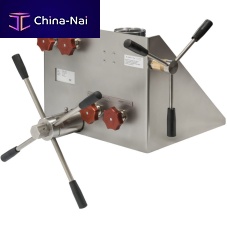 Manual test pump COP700