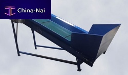 Waste sorting table