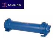Tubular heat exchanger water/oil