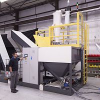 Aspiration pneumatic conveying system for metal chips