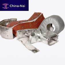 Removable insulation blanket exhaustengine