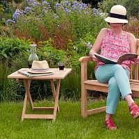 Contemporary side table ROBLEoakoak basesquare