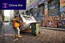 Rear-loader waste collection vehicle UrBindiesel