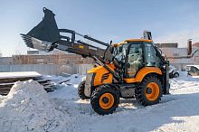 Low fuel consumption backhoe loader 884