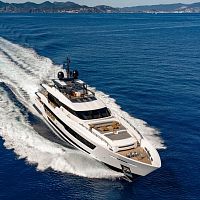 Cruising super-yacht 140'raised pilothouse5-cabinplaning hull