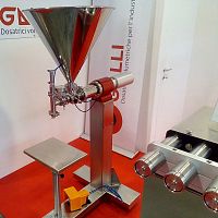 Volumetric filler DV seriesautomaticbottlecontainer