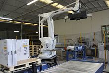 Robotic palletizer TECFORCE 3000for boxescupCartesian