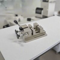Machine vise TRhorizontal