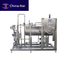 Carbonated beverage production carbonator
